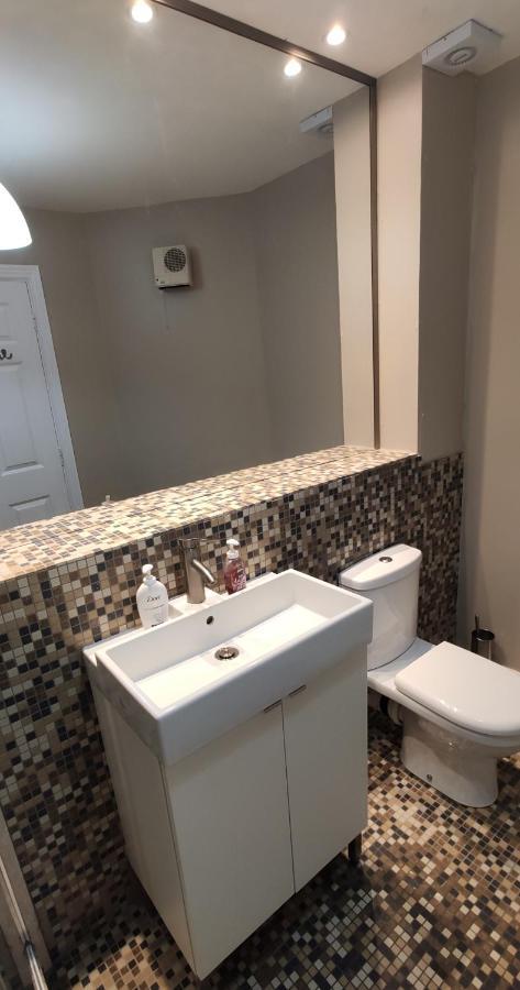 Apartment In The Heart Of Wexford Town Exteriör bild
